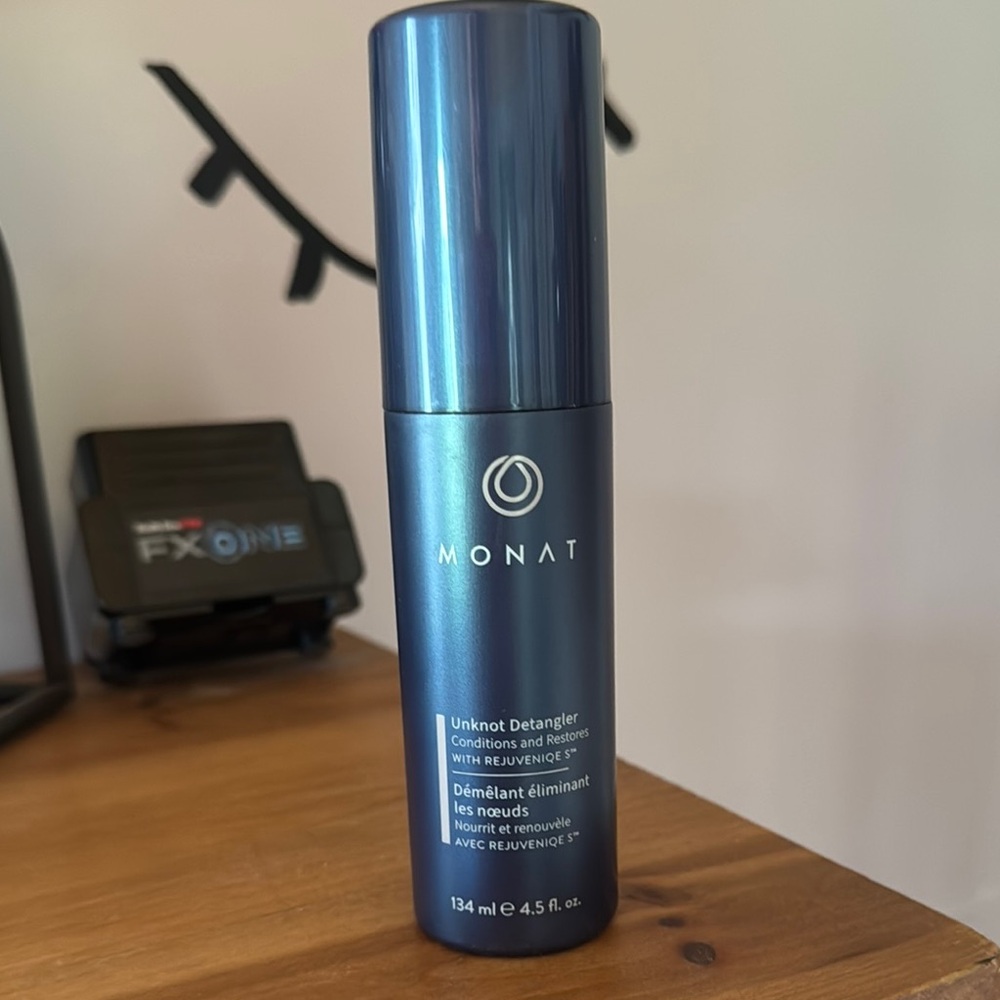 Brand new Monat unknot detangler